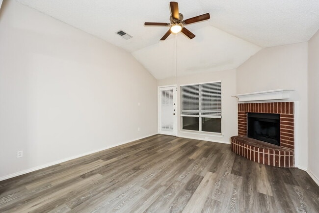 Photo - 6841 Prairie Hill Rd N