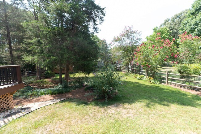 Photo - Immaculate 4 bedroom 3 bathroom home in Northwest Greensboro with 1 car garage/large fenced-in ya...