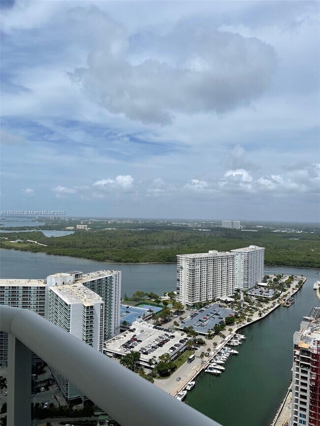 Building Photo - 15901 Collins Ave Unit 3405 Rental