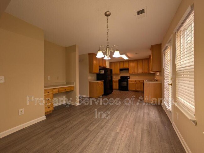 Photo - 704 Denise Ct