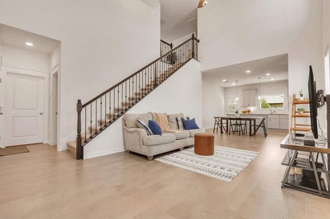 Photo - 108 Blackwell Ln