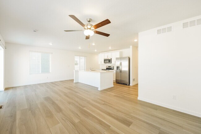 Photo - 8986 Blue Feather Lp