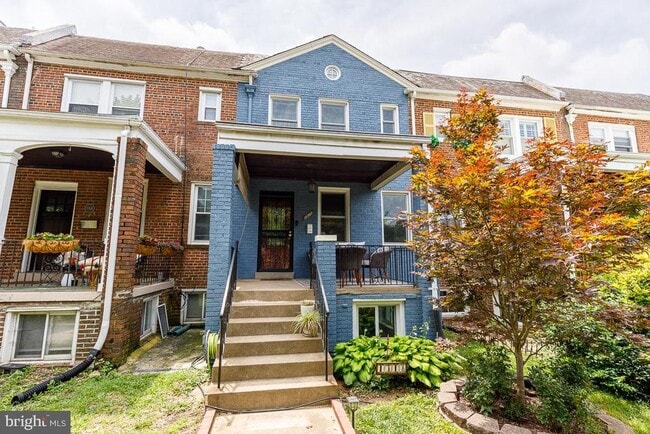 Building Photo - 1318 Upshur St NW Rental