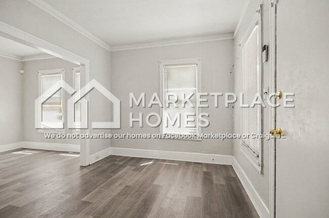 Photo - 15560 LaSalle St