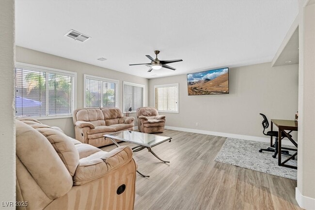 2735 Peekskill Ave