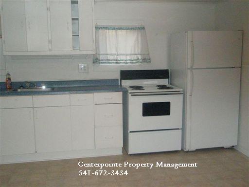 Photo - 2 Bedroom House with Large Yard