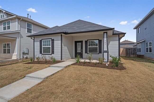 Photo - 303 Clearlake Dr