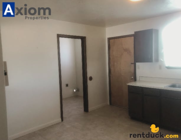 Photo - 1156 Freeman-B Unit B
