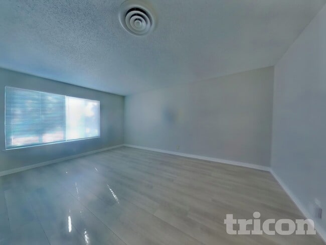 Photo - 1508 Crestview Dr