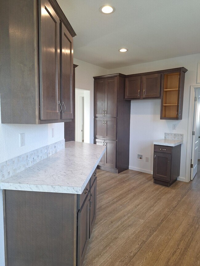 Photo - 21226 Hwy 175