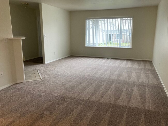 Photo - Two Bedroom Duplex in South Salem, Landscaping Included! Unit 5442