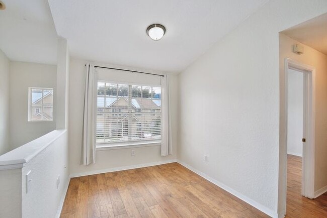 Photo - Stylish 3/2 Corner-Unit Condo with Resort ...