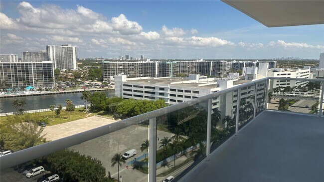 Photo - 3725 S Ocean Dr Unit 1427