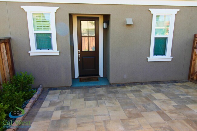$1795 – In-Law Studio Unit in Newer Commun... - $1795 – In-Law Studio House Unit in Newer Commun...