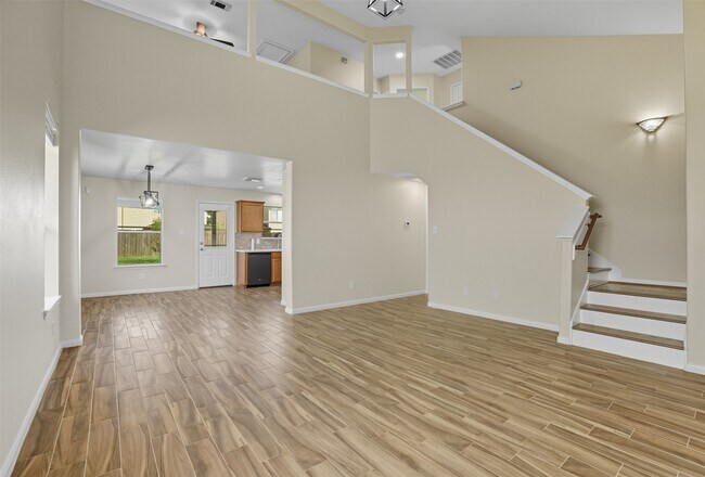 Photo - 2439 Pinpoint Dr