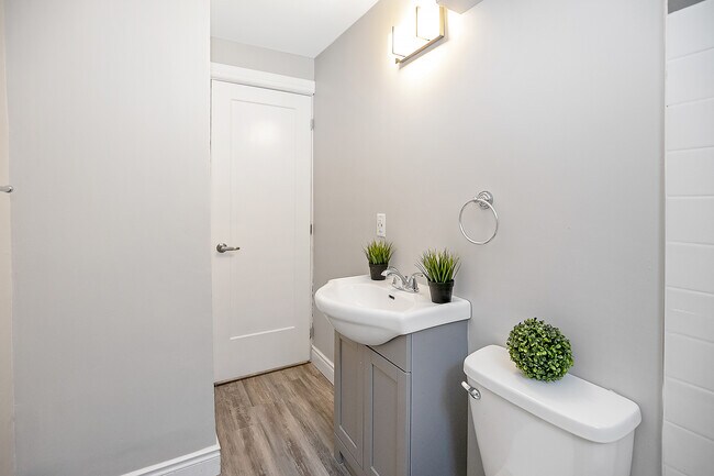 Photo - 385 Melvin Ave Unit 101