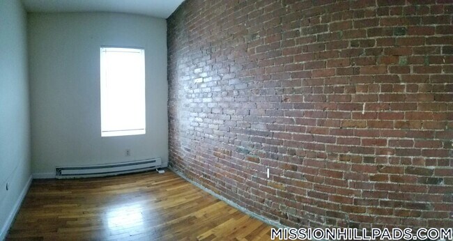 Photo - 886 Huntington Ave Unidad 5