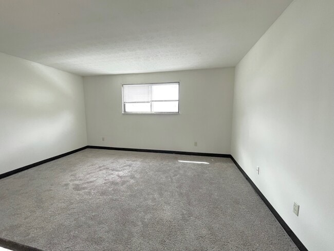 Photo - 166 Briarwood Dr Unit 213