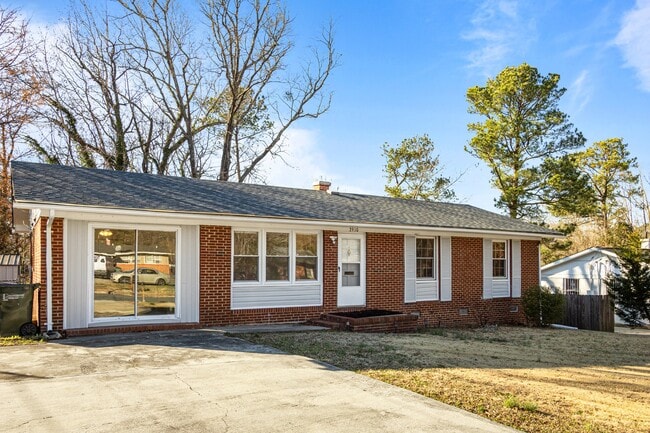 Photo - 2910 Kanewood Dr