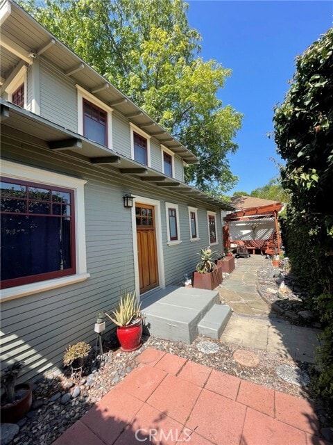 Photo - 115 E Garfield Ave