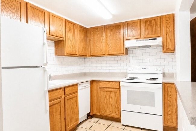 Photo - 1375 Everett Ct Unit 105