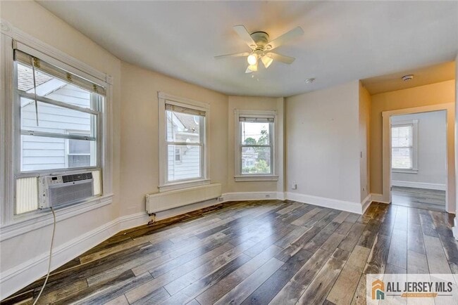 Photo - 37 E Somerset St Unit 2
