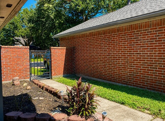 Photo - 7142 River Garden Dr
