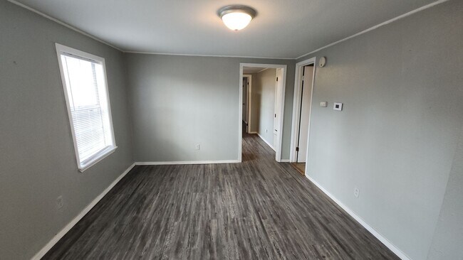 Photo - 705 E 5th St Unidad A