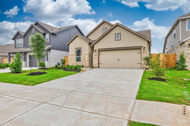 Building Photo - 31726 Wild Mdw Dr