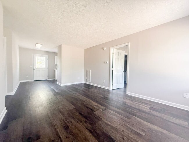 Photo - 480 W 4th St Unit 480  A