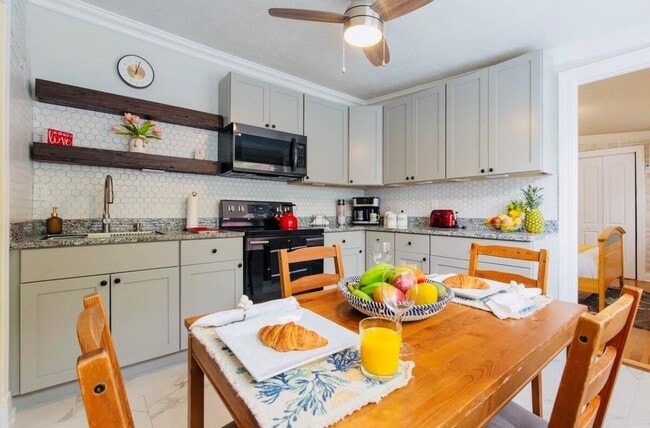 Photo - 279 Hach Ln