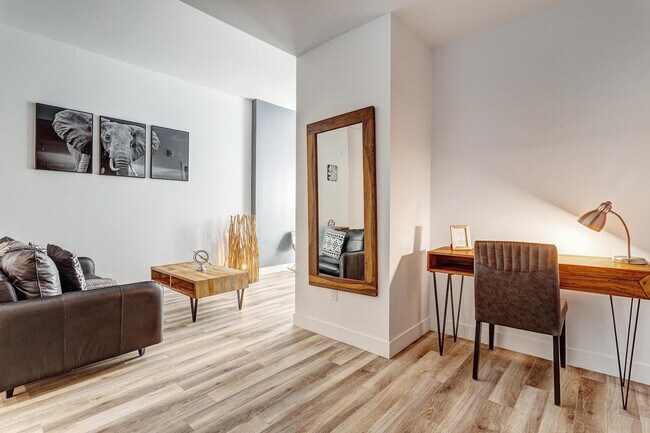 Photo - 2061 Rue Stanley Unit ID1353841P