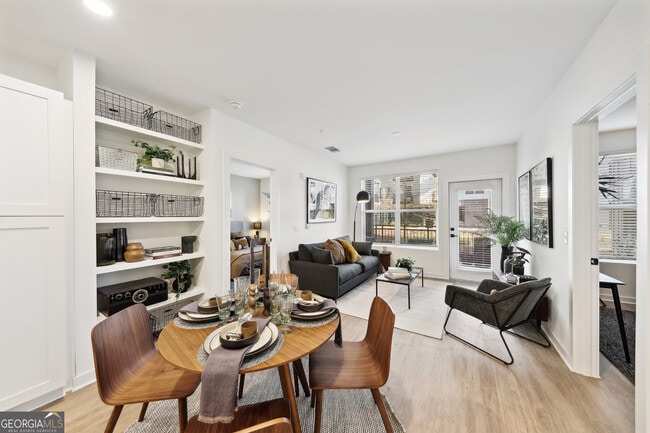 Photo - 2945 Cumberland Mall Unidad T-1032