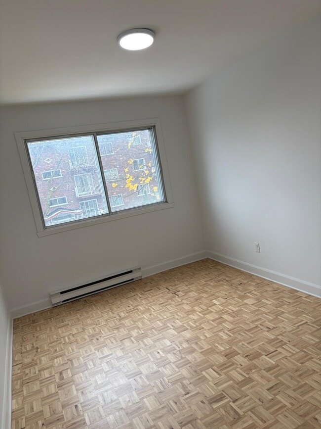 Photo - 11958 Av. Matte Unit 6