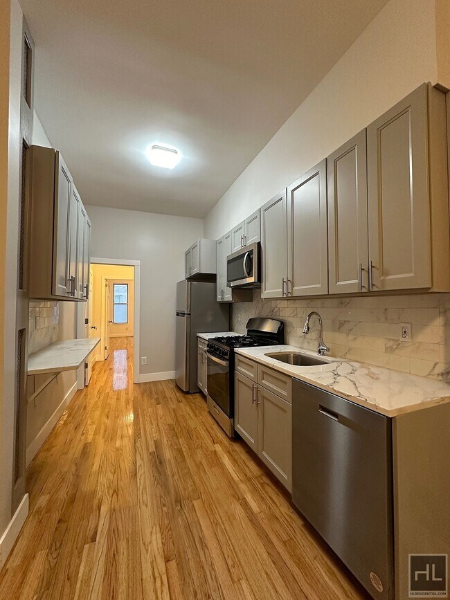 SUTTON STREET - SUTTON STREET Unit 1L