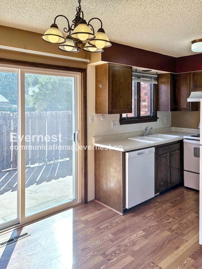 Photo - 2608 Leisure Dr Unidad D