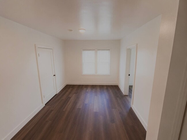Photo - 404 S Van Buren St Unit Apt 2