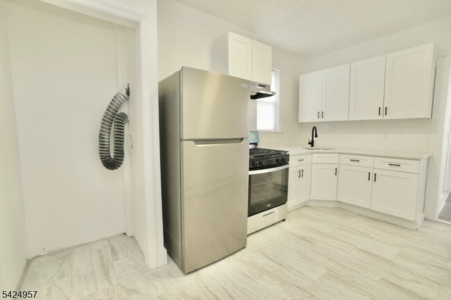 Photo - 11 Howard Pl Unit 2