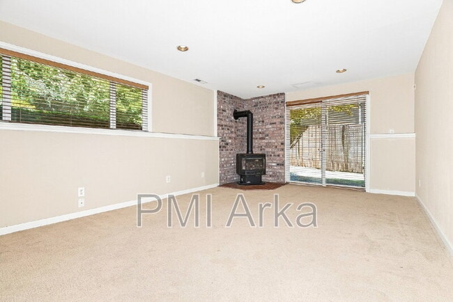 Photo - 1231 225th Ave NE