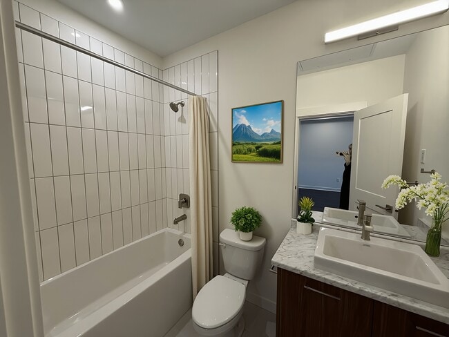 Photo - 5382-200 200 St