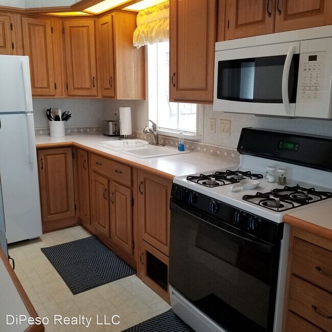 1 br, 1 bath House 1030 S Barrel Cactus Rental House Rental in