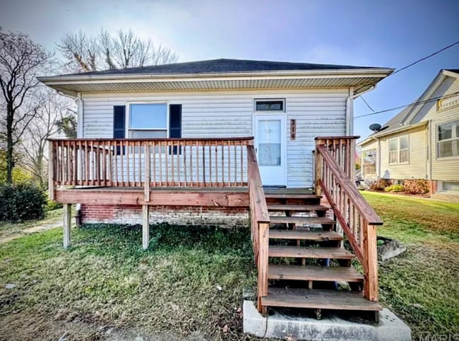 Building Photo - 316 W F St