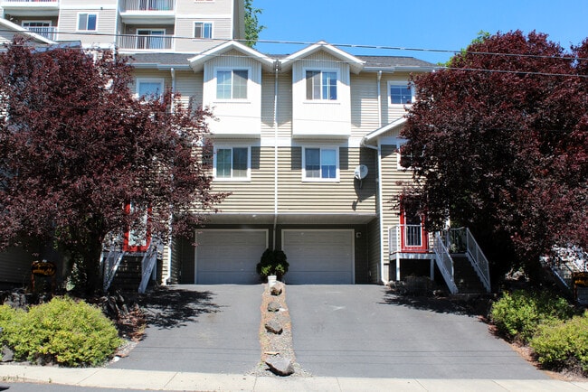 Photo - 421 NE Morton St