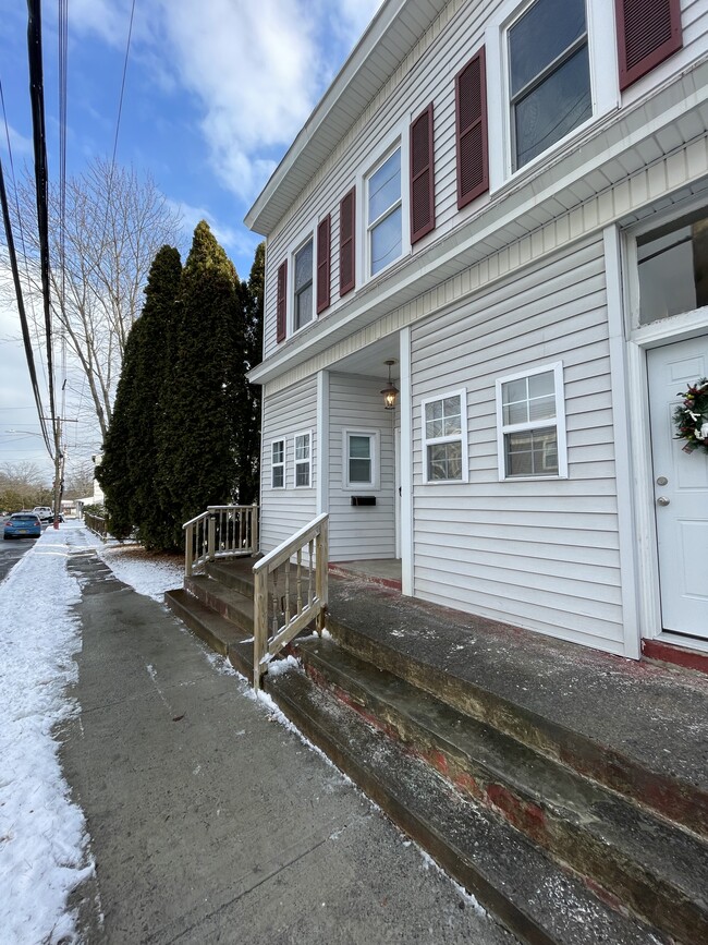 Building Photo - 37 South St Unit 1