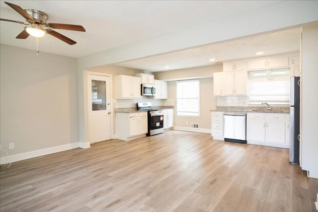 Photo - 3/2 Home in Cul-De-Sac w/ 2 Car Garage and Large Bonus Room