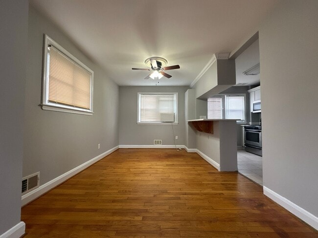 Photo - Three-Bedroom House In Parkville