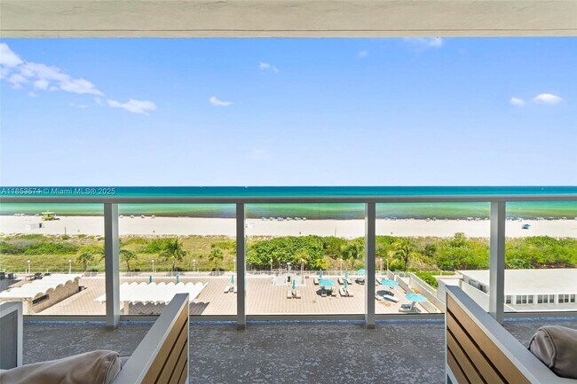Building Photo - 5701 Collins Ave Unit 702 Rental