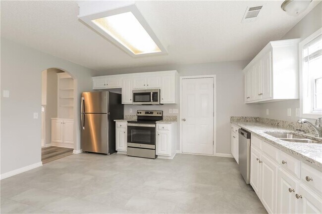 Photo - 1303 Princess Dr