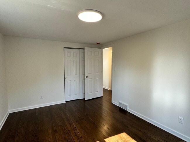 Photo - 197 Brook St