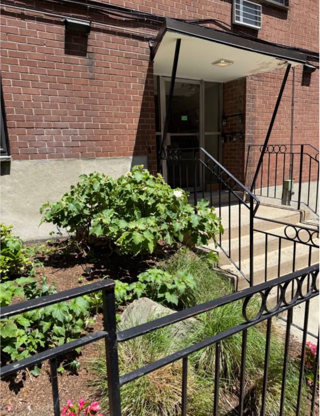 Photo - 205 Kent St Unit 18